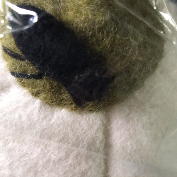 Pottery Barn kids Exclusive Handmade Wool Felt White Pumpkin with Spiders 🕷🎃 - Picture 9 of 14